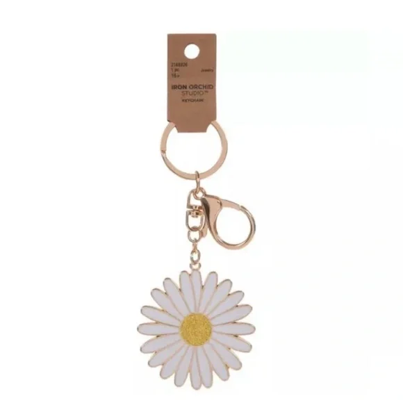Charming Daisy 🌼 Keychain with Gold Accents NWT 🌼 - Picture 2 of 4